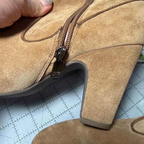 Anne Klein Suede Bayrose Camel Booties 8M without box Never Used - Picture 2 of 8